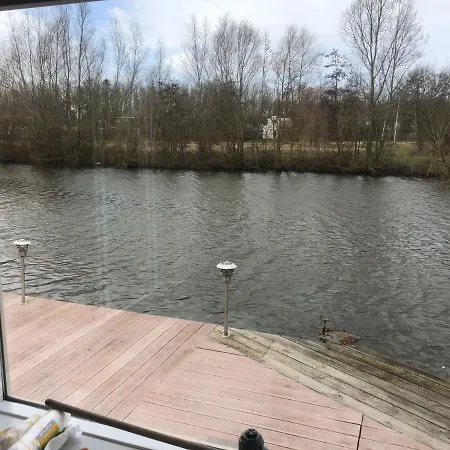 Fantastic In With Jetty Ooltgensplaat