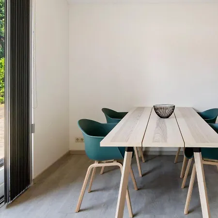 Holiday home Water In Near Volkerak