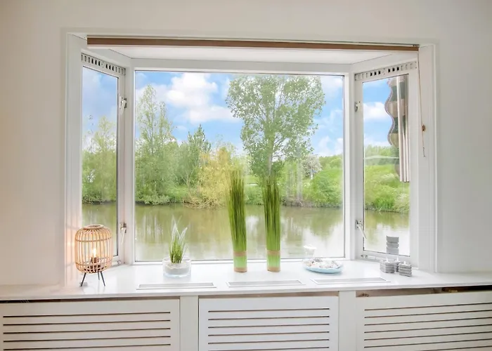 Water In Near Volkerak Сasa de vacaciones *