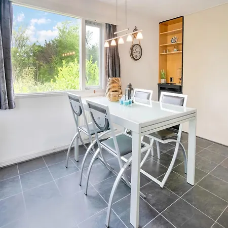 Water In Near Volkerak 펜션 Ooltgensplaat