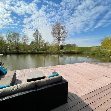 펜션 Water In Near Volkerak Ooltgensplaat