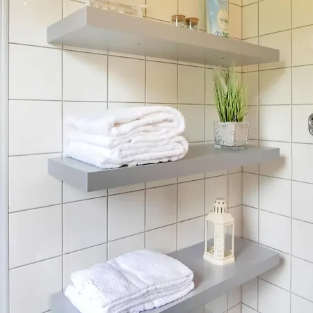 Water In Near Volkerak 펜션