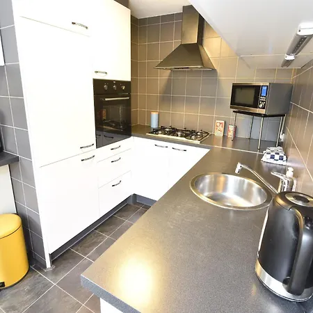 Water In Near Volkerak 펜션 Ooltgensplaat