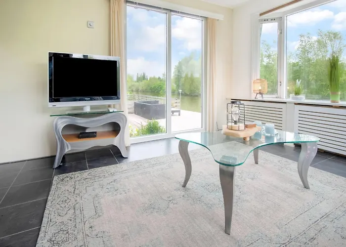 Water In Near Volkerak Casa vacanze Ooltgensplaat